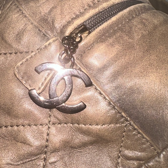 CHANEL Cloudy Bundle Bowler ❤️ Beige (Dirty Olive) - Picture 9 of 13